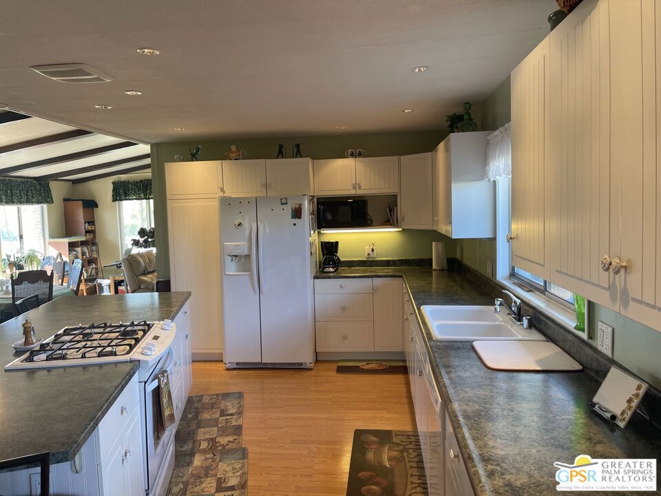 Hidden Springs - Manufactured In Park