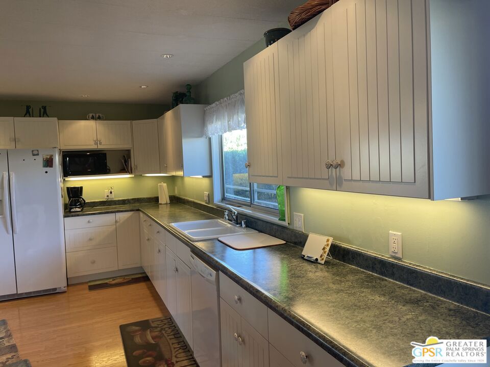 Hidden Springs - Manufactured In Park