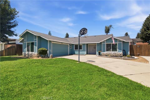 Photo of 1604 Acacia Court, Chowchilla, CA 93610 (MLS # MC26148273)