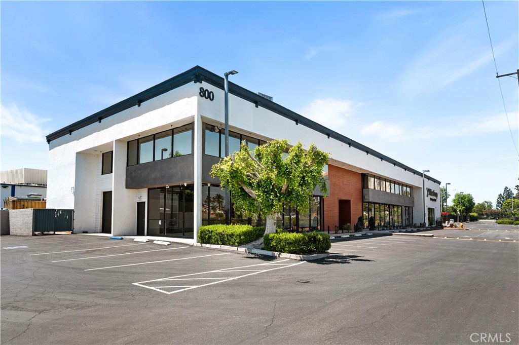 800 E Dyer Road