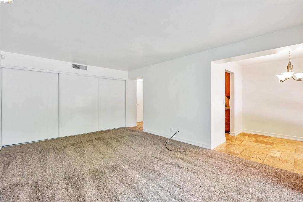 490 N Civic Dr 101