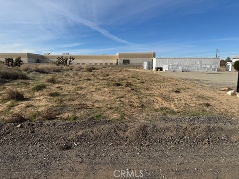 Photo of 42901 6th St E, Lancaster, CA 93535 (MLS # SR26017319)