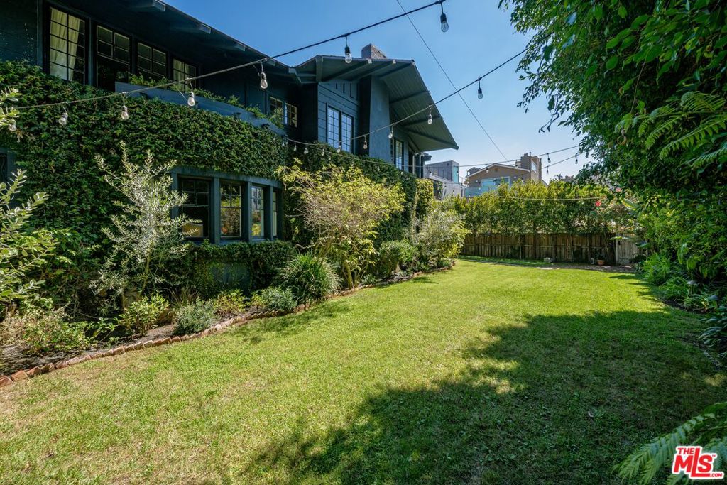 15 30th Avenue