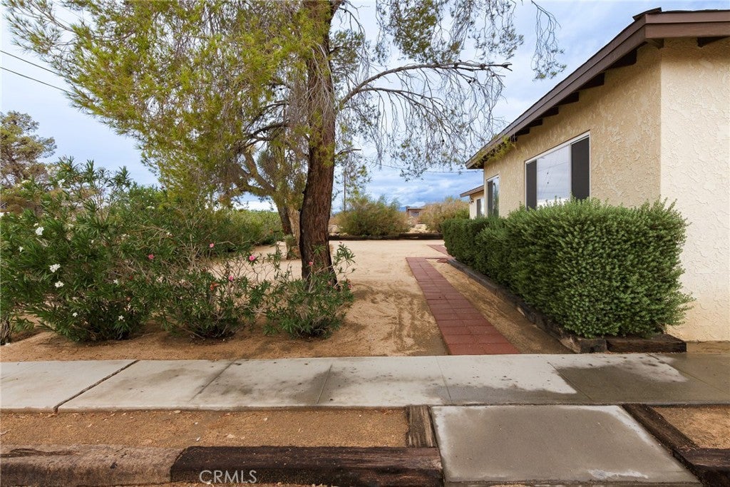 61726 Hilltop