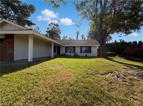 Photo of 2785 Bonita Dr, Highland, CA 92346 (MLS # IV26066492)