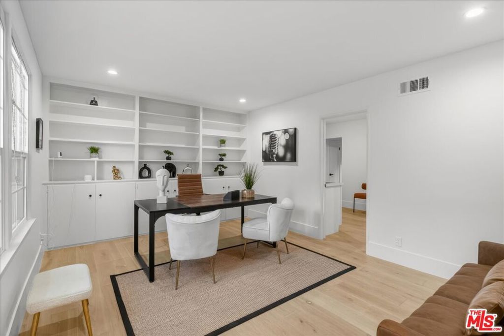 Photo of 15440 Hamner Drive, Los Angeles, CA 90077 (MLS # 25626617)