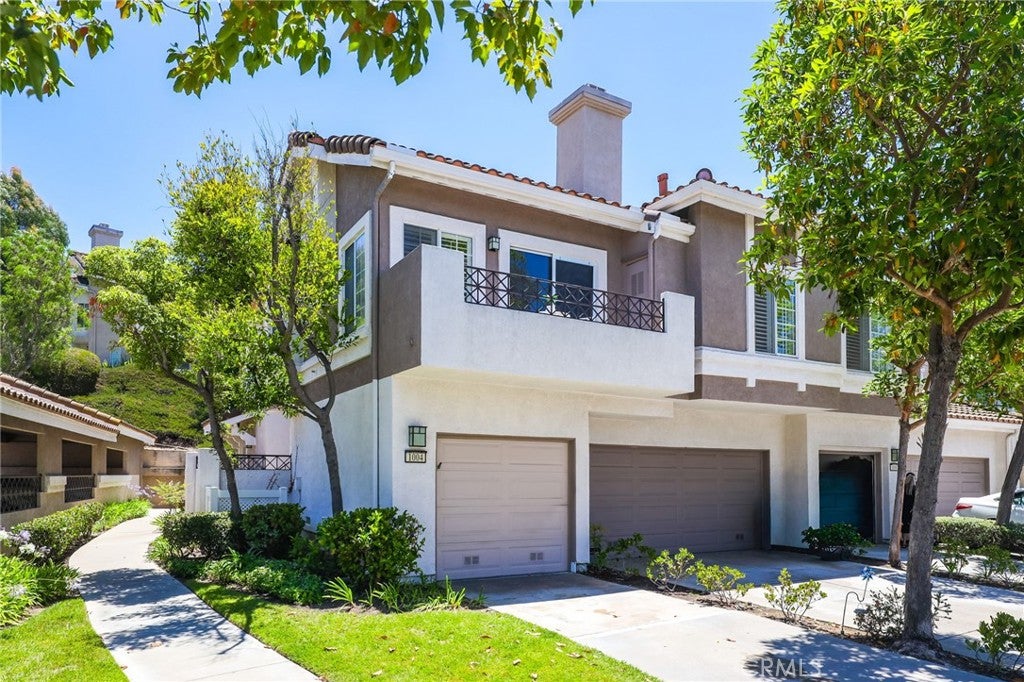 1004 S Dewcrest DR, Anaheim CA 92808