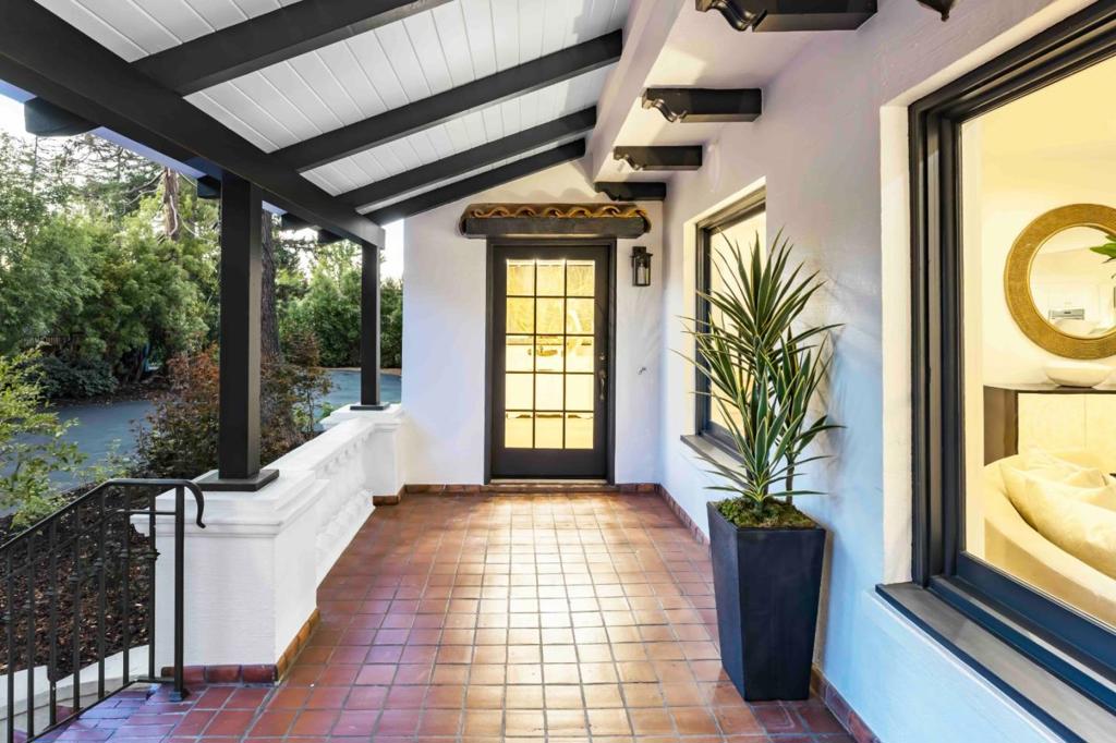 125 Los Altos Avenue