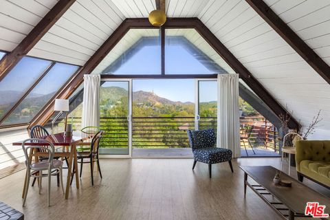 Photo of 7149 Woodrow Wilson Drive, Los Angeles, CA 90068 (MLS # 26665633)