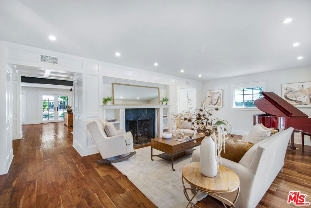 3726 Laurel Canyon Boulevard