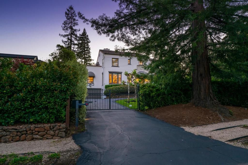 Photo of 335 El Portal Avenue, Hillsborough, CA 94010 (MLS # ML82041699)