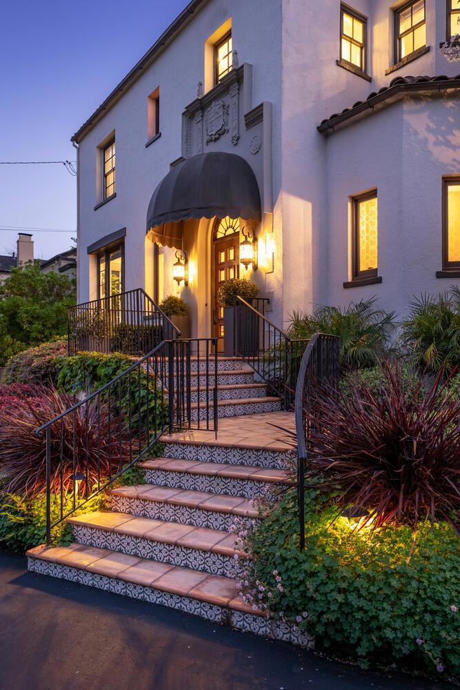 335 El Portal Avenue