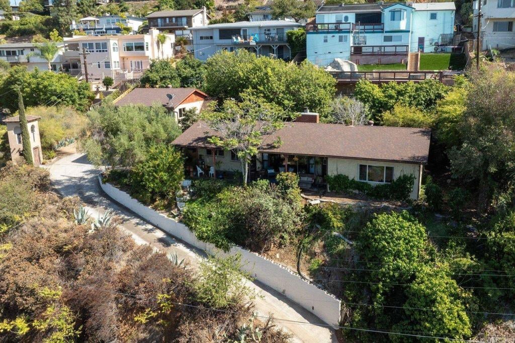4383 Canterbury Drive