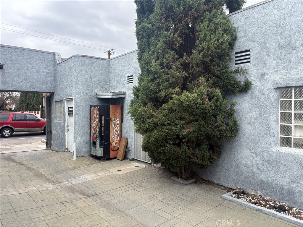4760 S Figueroa