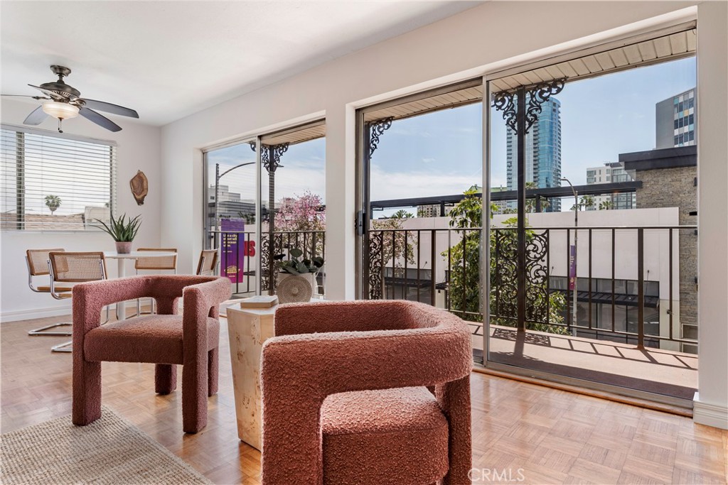 615 E Broadway 306