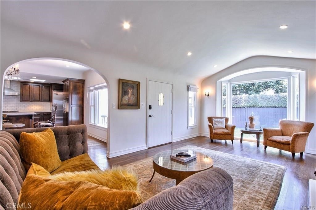 Photo of 732 N Crescent Heights Boulevard, Los Angeles, CA 90046 (MLS # SR25077789)