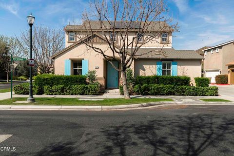 Photo of 1927 Holt Rinehart Avenue, Bakersfield, CA 93311 (MLS # V1-35346)