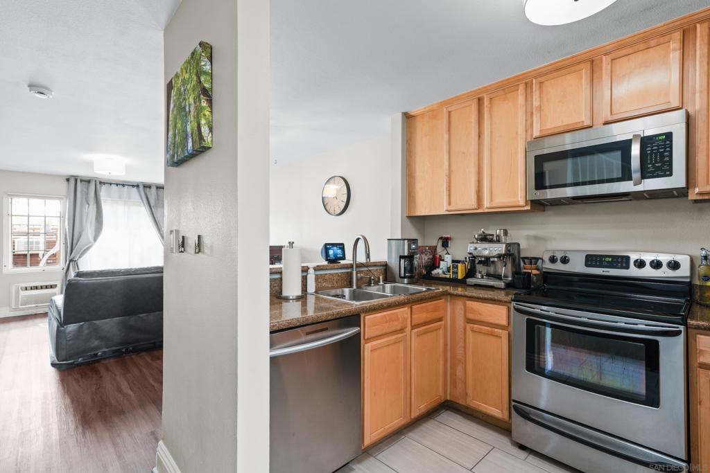 10216 Maya Linda Rd 11