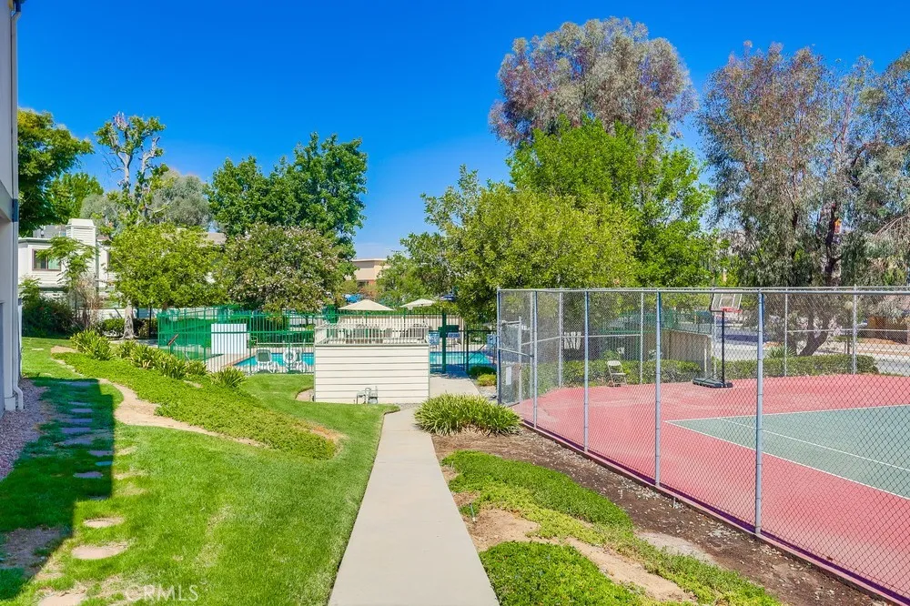 Sunland, California 91040, United States, 2 Bedrooms Bedrooms, ,2 BathroomsBathrooms,Residential,Active,198466