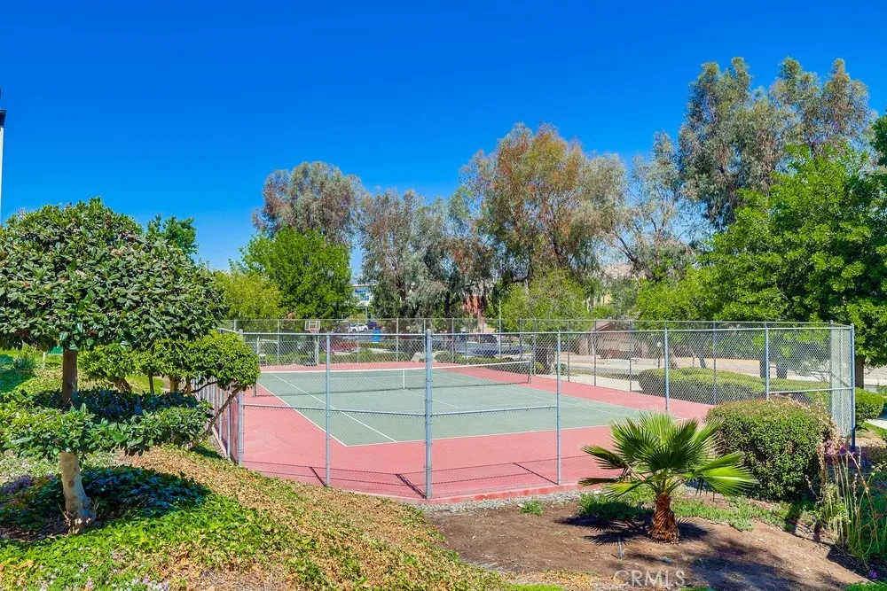 Sunland, California 91040, United States, 2 Bedrooms Bedrooms, ,2 BathroomsBathrooms,Residential,Active,198466