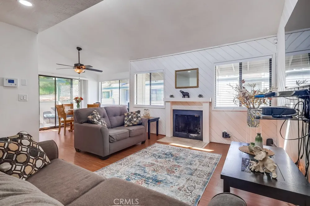 Sunland, California 91040, United States, 2 Bedrooms Bedrooms, ,2 BathroomsBathrooms,Residential,Active,198466