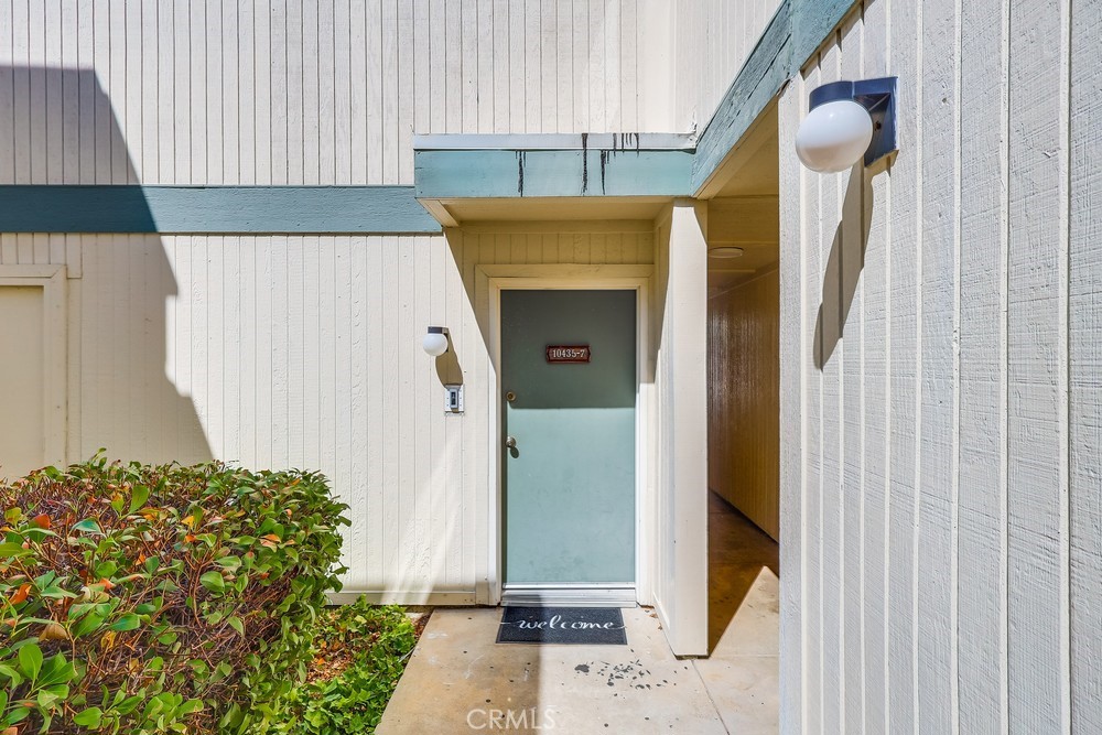 Welcome to Sunland Village ! This unit offers 2 Bedrooms, 1. 5 Bath. Charming Floor plan. Balcony with Peak view of the mountain. Primary Bedroom. Central Air & Heat. Freshly interior painted. Newer Ceiling Fans, Blinds Throughout of The unit. Recess lighting . Newer Kitchen counter tops. Baths have been updated. Laundry In Unit. 2 Car Garage. This Pleasant Community Has Pools, Spa, Tennis Court. Great Location with easy to Access Stores, Restaurants, Angeles National Golf Club and Freeway.