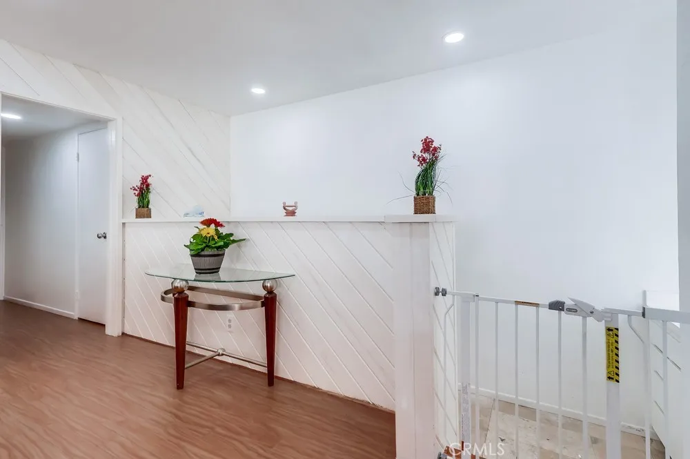 Sunland, California 91040, United States, 2 Bedrooms Bedrooms, ,2 BathroomsBathrooms,Residential,Active,198466