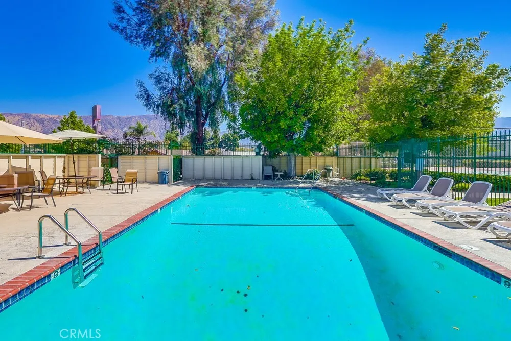 Sunland, California 91040, United States, 2 Bedrooms Bedrooms, ,2 BathroomsBathrooms,Residential,Active,198466