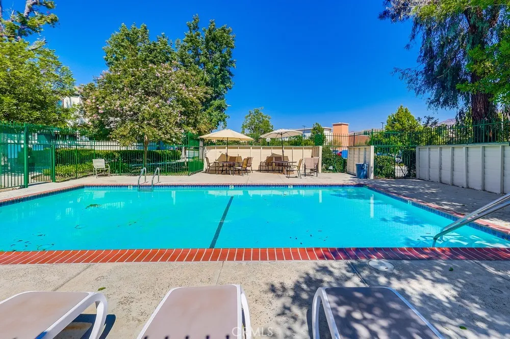 Sunland, California 91040, United States, 2 Bedrooms Bedrooms, ,2 BathroomsBathrooms,Residential,Active,198466