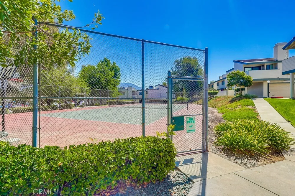 Sunland, California 91040, United States, 2 Bedrooms Bedrooms, ,2 BathroomsBathrooms,Residential,Active,198466