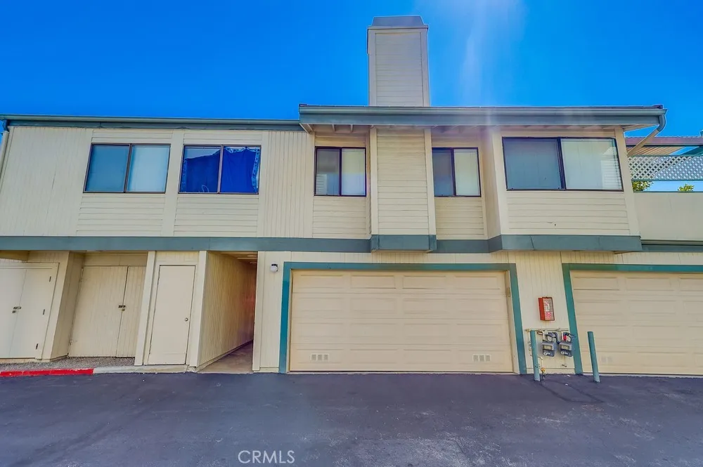 Sunland, California 91040, United States, 2 Bedrooms Bedrooms, ,2 BathroomsBathrooms,Residential,Active,198466