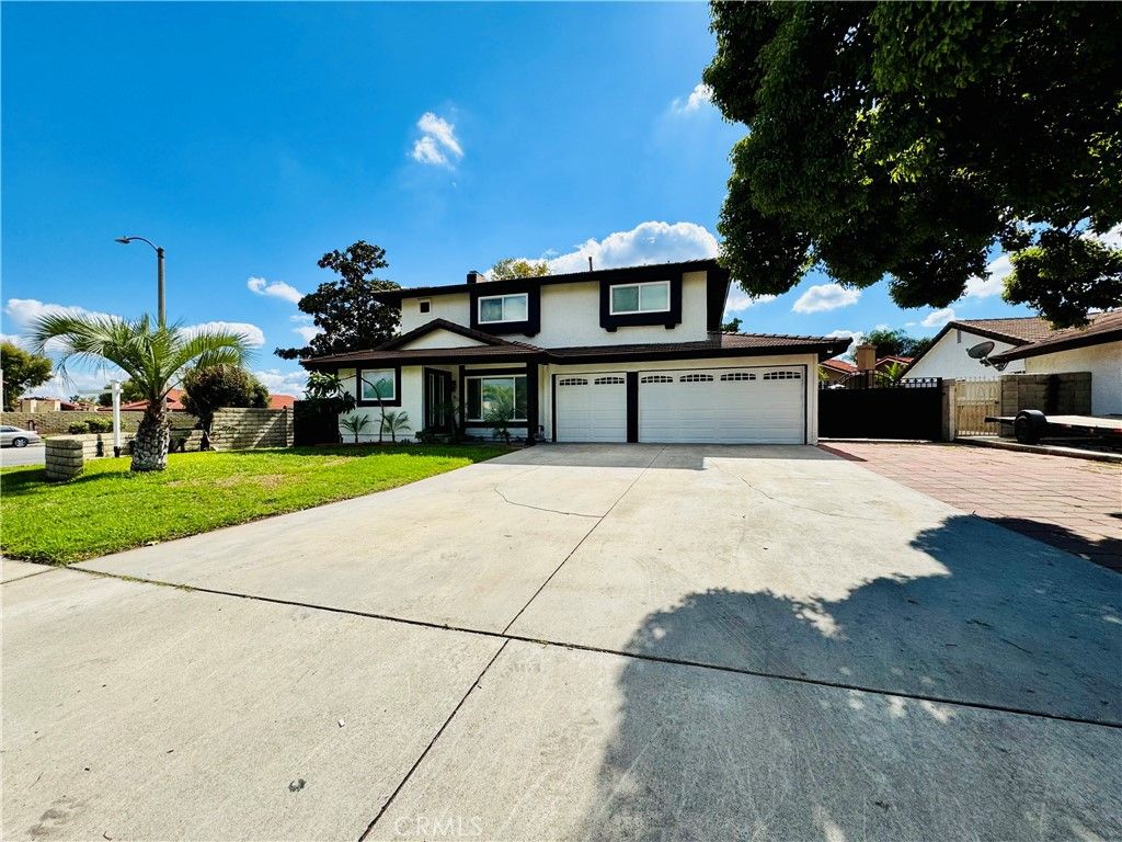 Photo of 703 W Montrose St, Rialto, CA 92376 (MLS # CV25242335)
