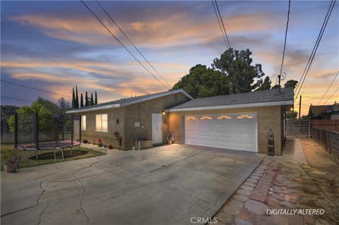 Photo of 974 Edgar Ave, Beaumont, CA 92223 (MLS # IG26142076)