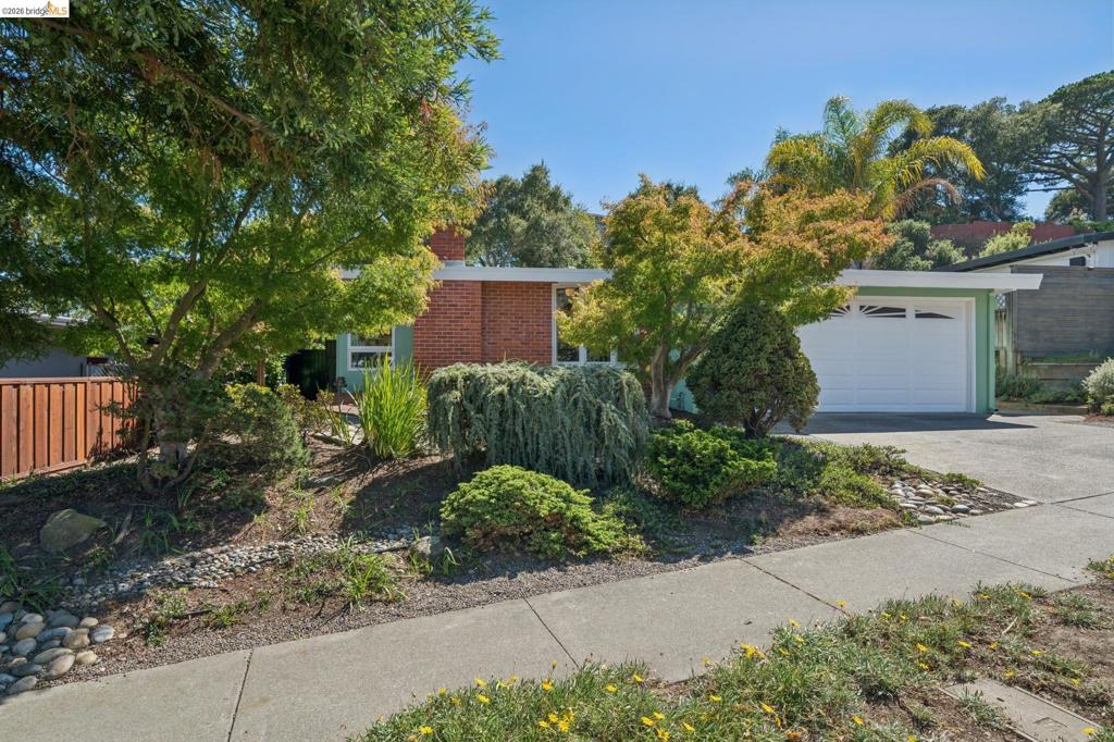 7811 Potrero Ave AVE