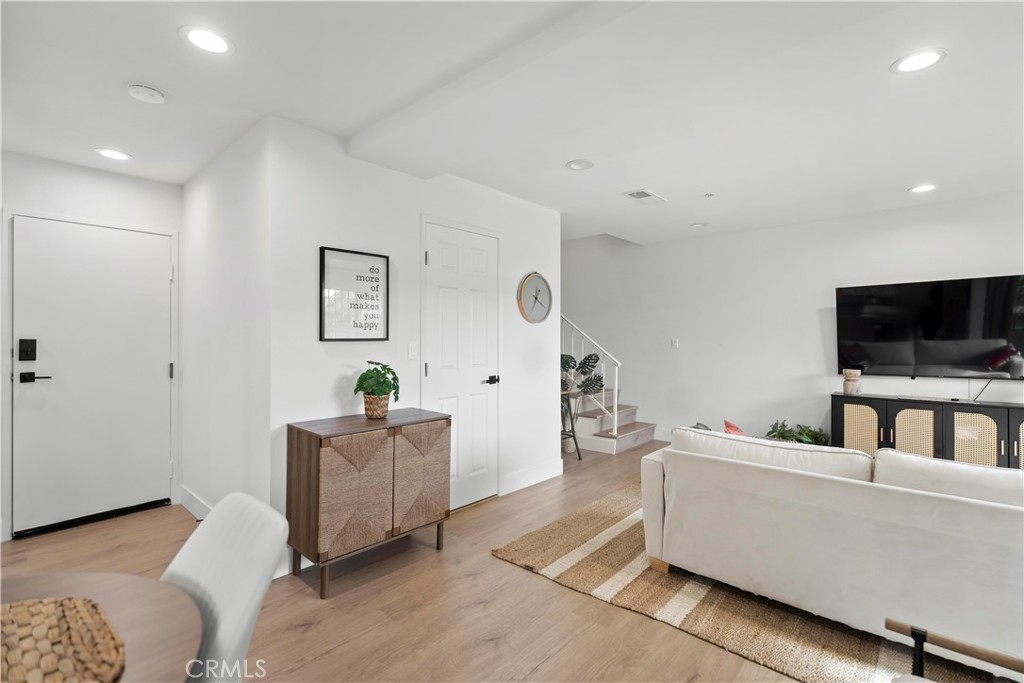 303 N Lincoln Avenue D