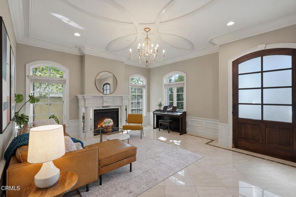 933 Coronado Drive