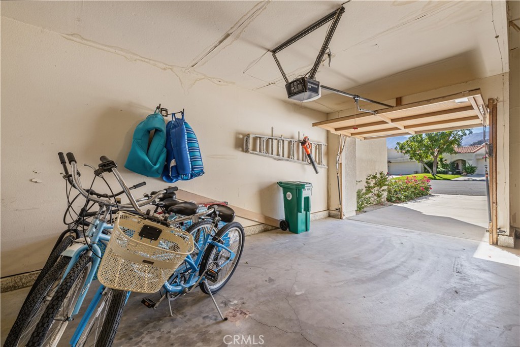 Santa Rosa Cove CC (31355) - Residential Lease