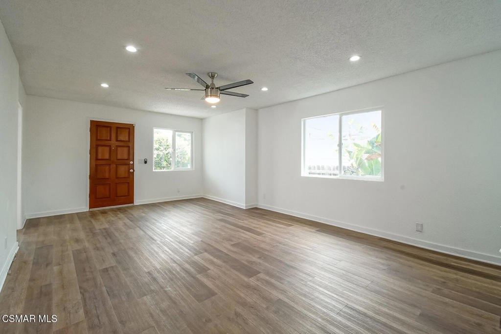 1520 W 107th Street