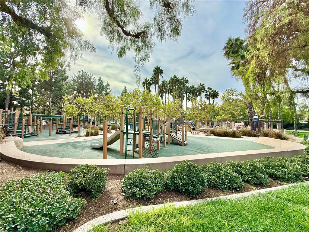 NOrth Park Square - Residential Lease