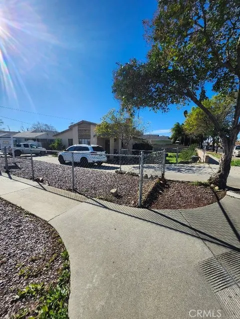 9236 Mango Ave, Fontana, CA 92335 - MLS#: HD25282114