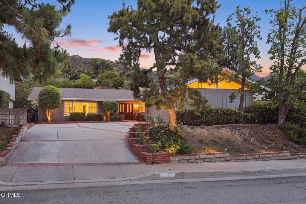 2725 Brierhaven Drive