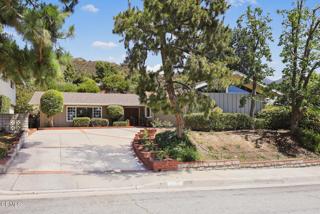 2725 Brierhaven Drive