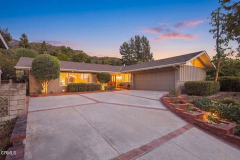 Photo of 2725 Brierhaven Drive, La Crescenta, CA 91214 (MLS # P1-28629)