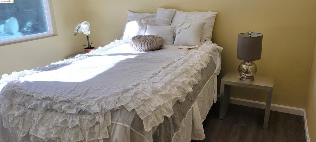 PLEASANTON - Residential