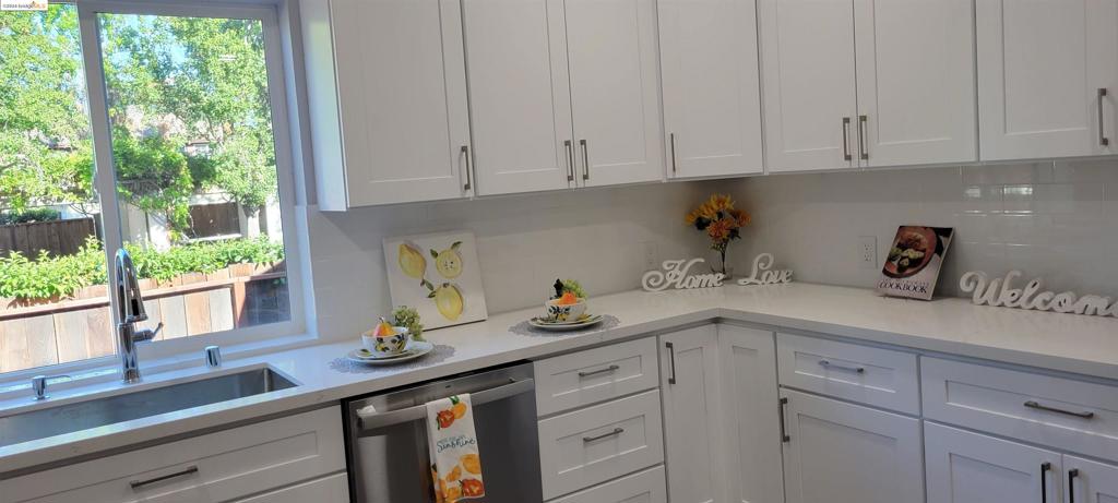 PLEASANTON - Residential