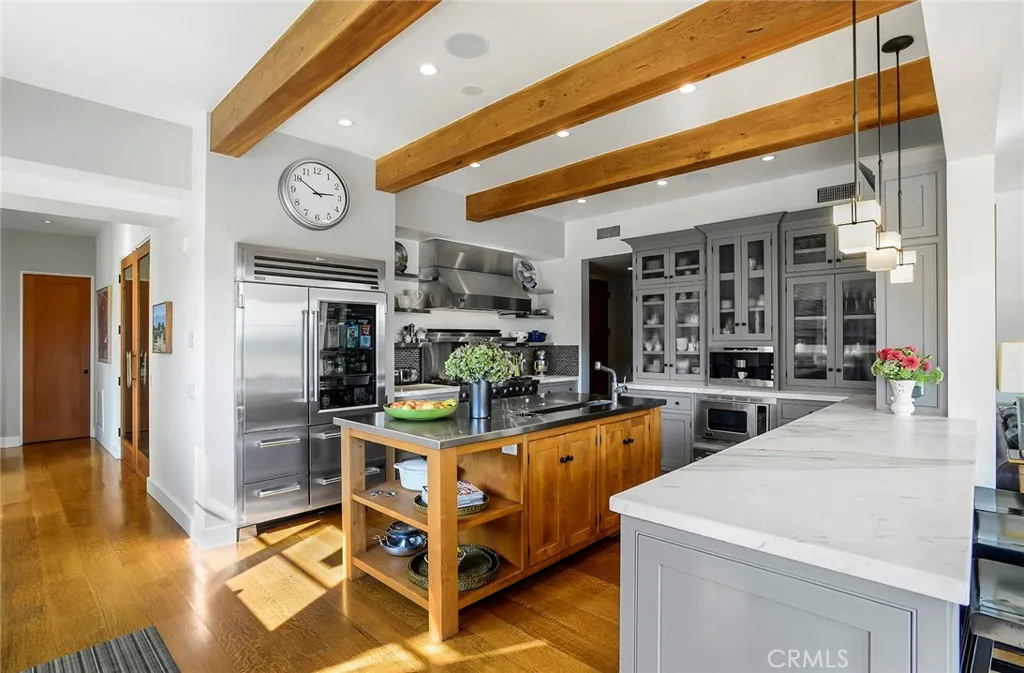 Malibu, California 90265, United States, 4 Bedrooms Bedrooms, ,5 BathroomsBathrooms,Residential,Active,209870