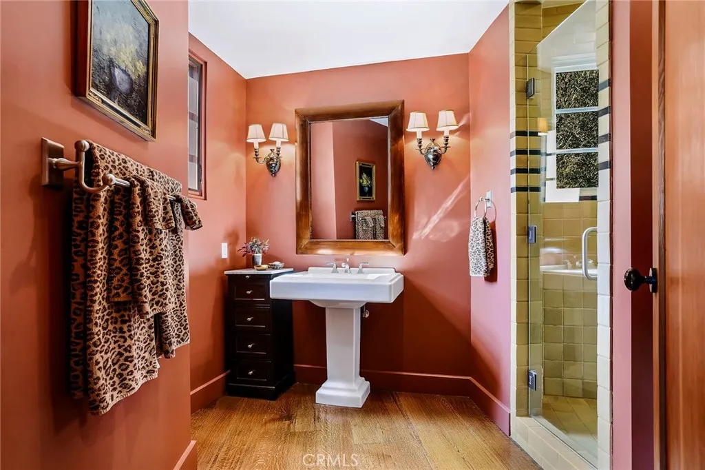 Malibu, California 90265, United States, 4 Bedrooms Bedrooms, ,5 BathroomsBathrooms,Residential,Active,209870