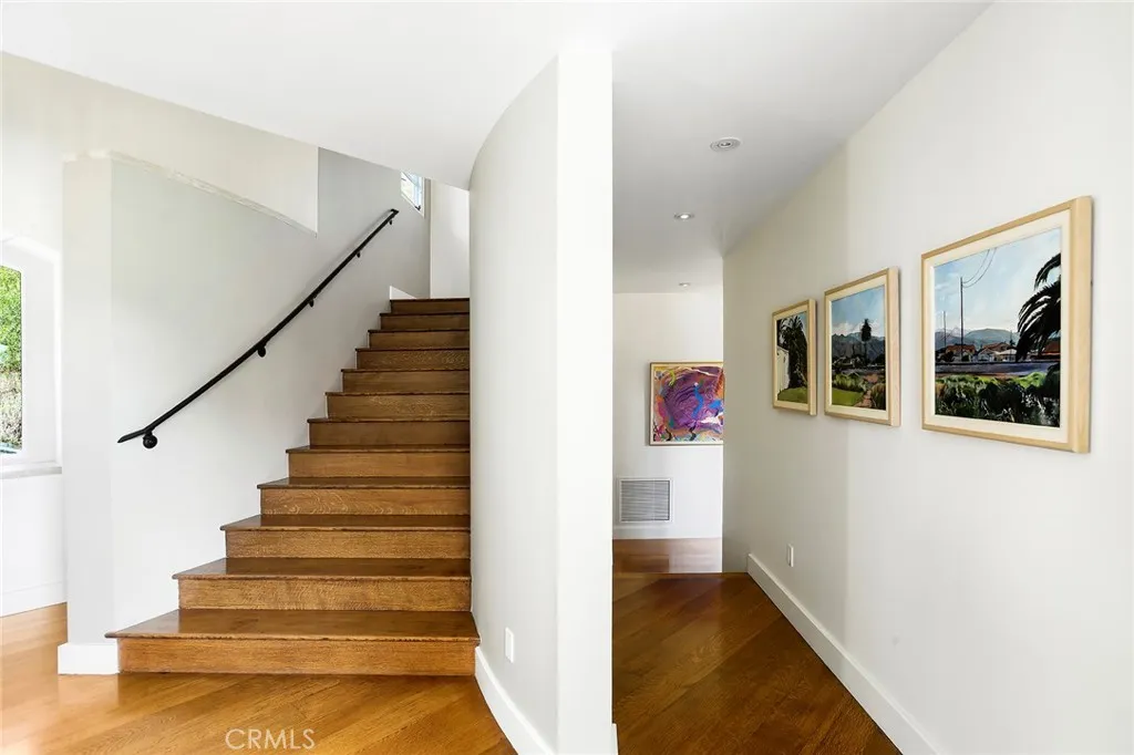 Malibu, California 90265, United States, 4 Bedrooms Bedrooms, ,5 BathroomsBathrooms,Residential,Active,209870