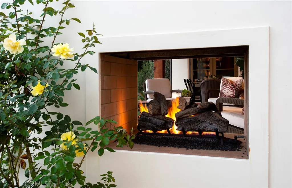 Malibu, California 90265, United States, 4 Bedrooms Bedrooms, ,5 BathroomsBathrooms,Residential,Active,209870