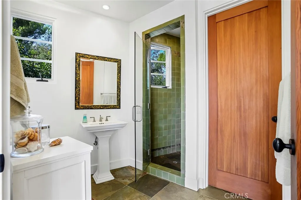 Malibu, California 90265, United States, 4 Bedrooms Bedrooms, ,5 BathroomsBathrooms,Residential,Active,209870